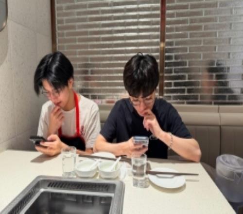 CFO打野Shad0w曬與隊友吃夜宵：減肥好難，欺騙餐吃個海底撈