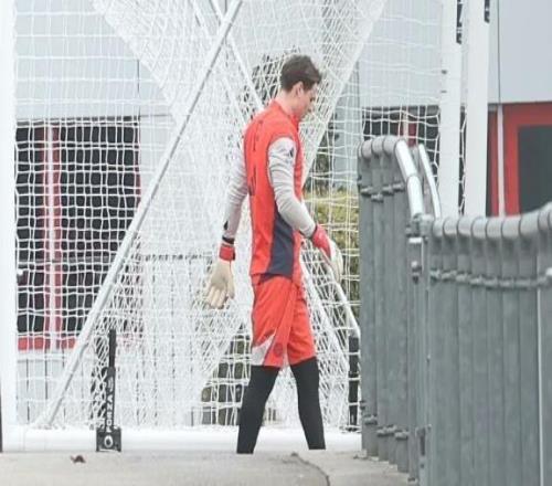 岂曰无门,还有童工!拜仁捉丁16岁门将进欧冠训练