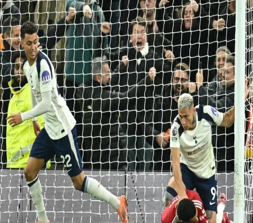 里沙利松鎖喉?；倏?，斯圖里奇：這動(dòng)作完全沒(méi)必要