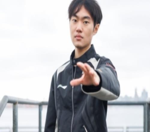 LOL官推分享Knight榮譽：黃金左手，六聯賽冠軍加一MSI冠軍