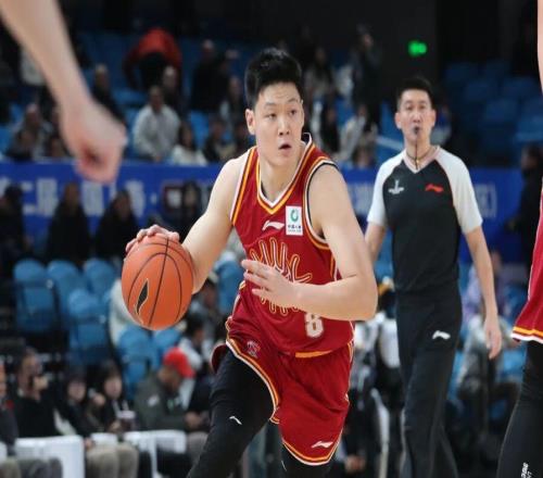 山西男籃3分險勝廣州，新外援30+5表現驚豔，張寧21+7徐昕8+2