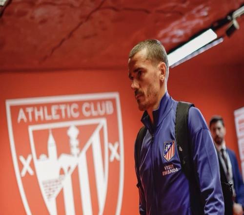 新发型,格列兹曼剪了一个超短寸头