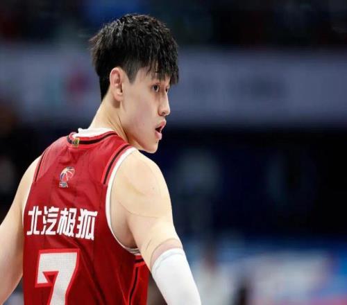 CCTV5直播！京粤大战一触即发，首钢最强阵，赵睿欲送老东家首败