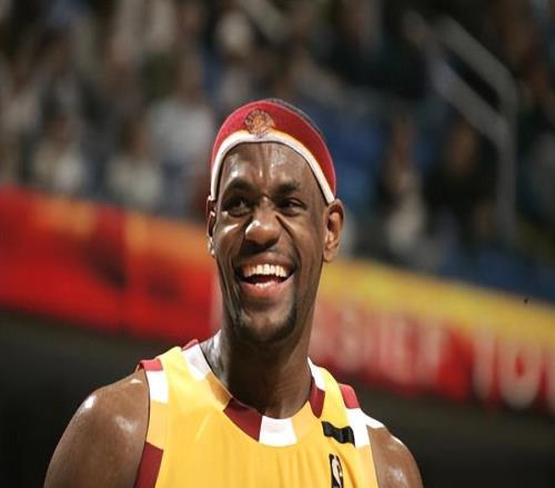 骑士国王公牛3方超大交易，幕后赢家詹皇！勒布朗回家带4后卫夺冠