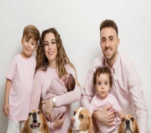 安菲尔德感人一幕！若塔幼子担任球童，裁判躬身击掌，你永不独行