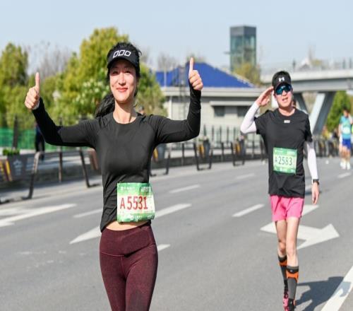 魔都眼蘇河半馬春日開跑，以人民城市理念打造世界級濱水賽事