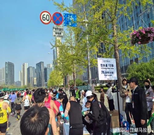 在东北最好的城市，这场马拉松挺匹配