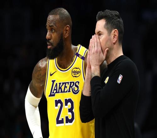 雷迪克：有時詹姆斯會叫我“滾開”然后自己決定戰術，對此我沒問題