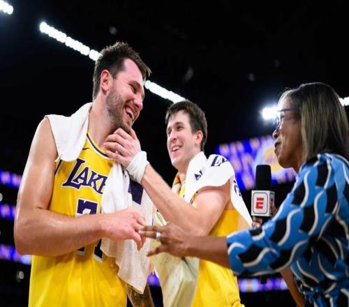 備戰季後賽，湖人隊裁掉年輕後衛，為季後賽前的潛在簽約做準備