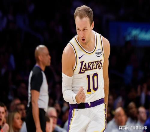 換來一人解決兩問題，幫湖人甩掉文森特，還讓裏夫斯放心離開