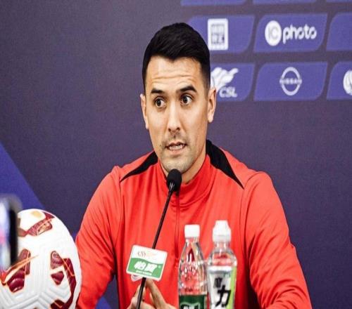 火爆冲突!中超揭幕战爆发大规模冲突:前队友当场指鼻子互骂!