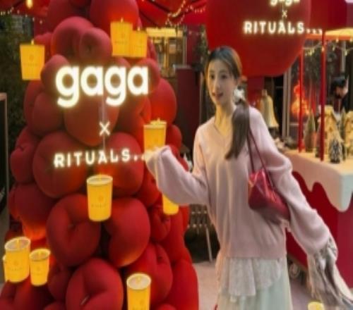 主持人吉尼Gini曬照：聖誕小曲兒