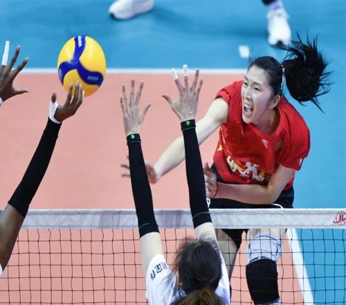 轟30分+關鍵分製勝！中國女排23歲1米89MVP閃耀：進決賽衝兩連冠