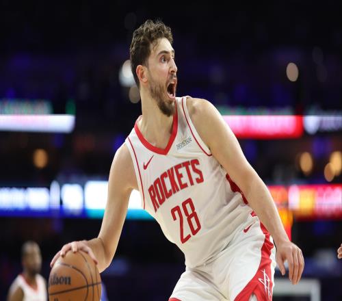 火箭1喜讯2不利!申京递补全明星,错失后场强人,美媒揪出大漏洞