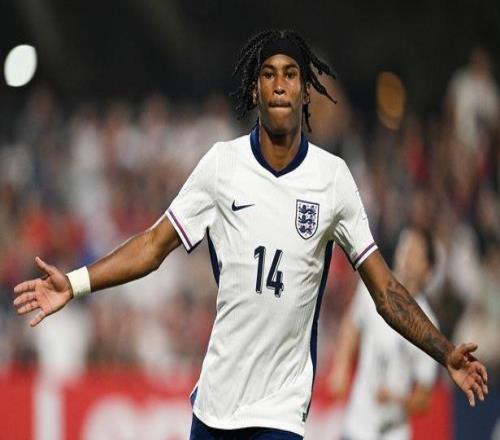 雷甘赫斯基:斯特林是我的榜样之一,福登是非常优秀的球员