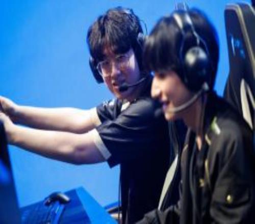 JDG爆料:有LPL豪门战队正在接触ZEUS