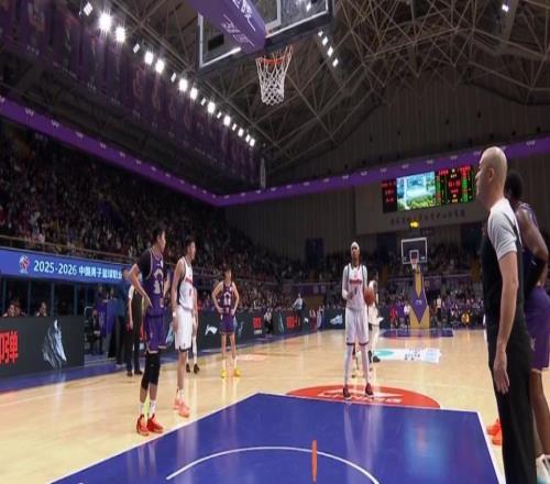 广东激战北控!胡明轩回暖萨姆纳半场狂轰22分李文昊积极