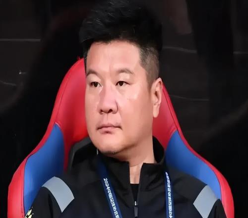 祝贺中超升班马:27场28球神锋宣布留队,李金羽苦心没白费