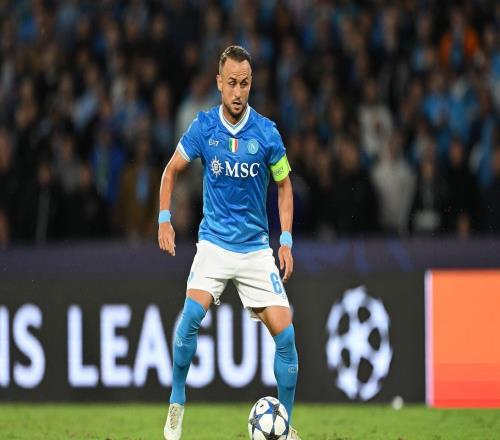 經(jīng)紀(jì)人：如果孔蒂繼續(xù)執(zhí)教那不勒斯，洛博特卡可能會(huì)要求離隊(duì)