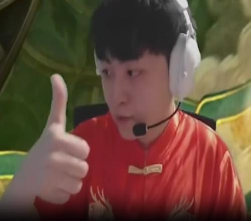 秀神还准备道具哦!ShowMaker:在网上花了88块买了件中国风衣服,玩盛世天下