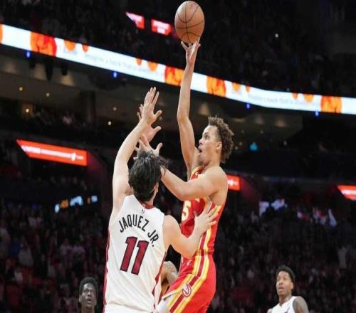 连续两场三双！杰伦29+11+11老鹰轻取热火麦科勒姆26+6三分