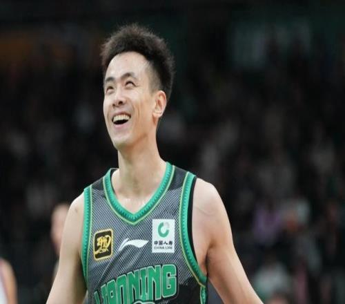 CBA最新消息！曝上海男篮裁掉弗格，赵继伟正式复出