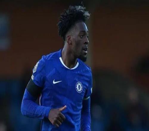 名记:切尔西希望在冬窗出售迪萨西,球员想在一线队出场