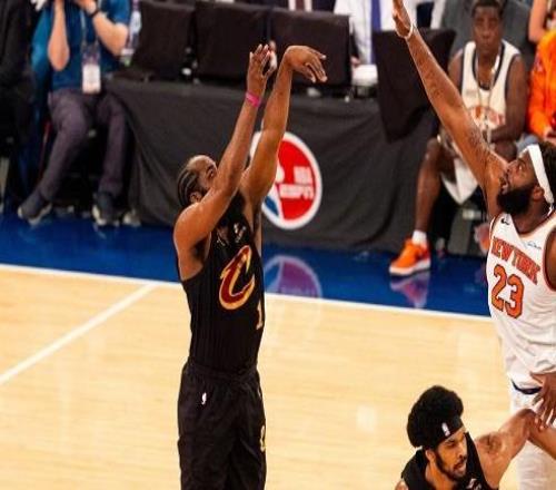 米神29+5+3+6双纪录之夜，主帅眼看哈登被打爆，尼克斯加时灭骑士