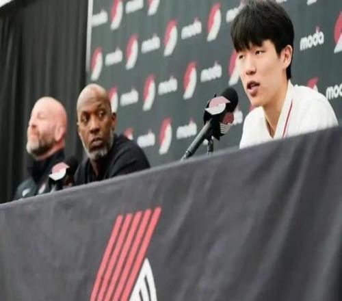 NBA季前赛比卢普斯：我不认为杨瀚森首秀是糟糕的