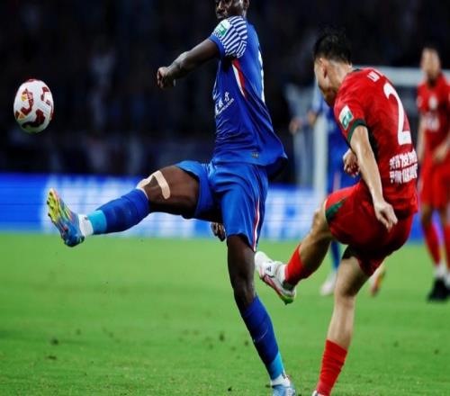 申花后悔吗天价买来水货,低级失误+阻挡本方进球,已沦为笑柄