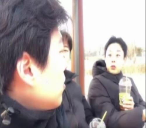 Smeb：Deft没说过他在部队前租了房练习LOL，是我说出来了