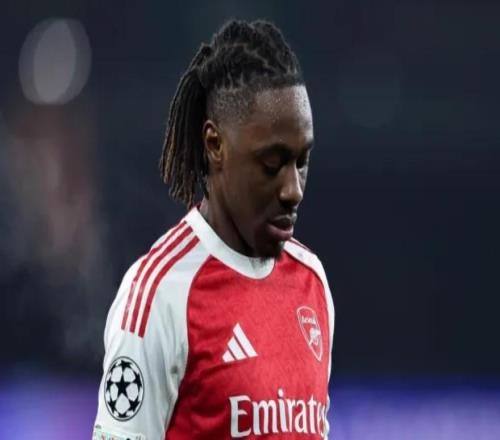 賴特：有埃澤這樣擅長自由發(fā)揮的球員，阿爾特塔會做出改變的