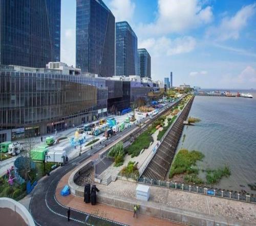 打卡巨型賽車、挑戰極速卡丁車！格子旗嘉年華首登寶山濱江，開啟春日狂歡