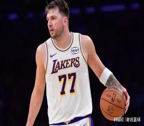 湖人絕殺進前三，東契奇小里滿分，詹姆斯功過相抵兩角色球員閃光