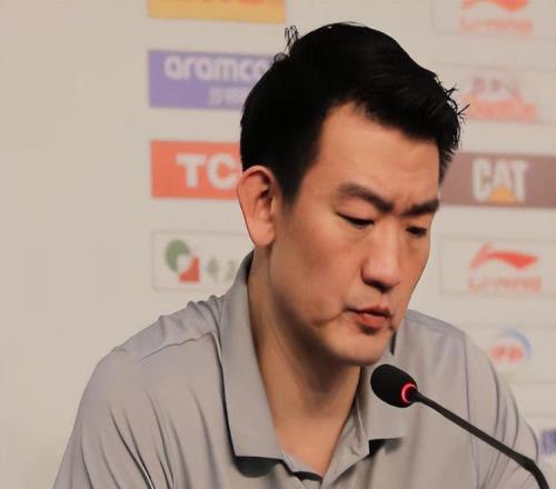 服气了王博承认防守体系被打穿，粤迷：还好意思说广东摔跤吗