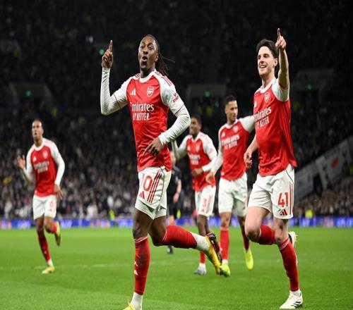 英超客战热刺取得四连胜,阿森纳是继曼联之后第二队