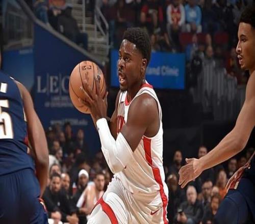 火箭11人有得分,底薪后卫14+7伤病让乌度卡醒悟2将有轮换实力