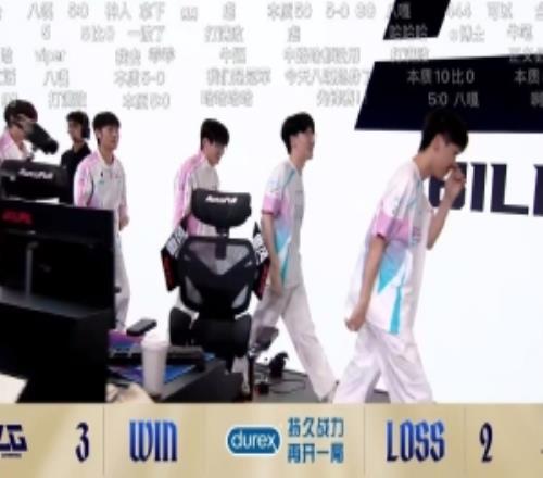 解說米勒：恭喜blg！LPL第一支去先鋒賽的隊伍，看似32實則...