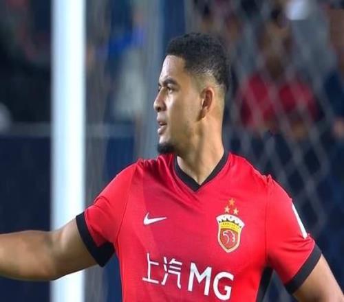 成都戰(zhàn)亞冠領(lǐng)頭羊，輪到劉殿座首發(fā)蒯紀(jì)聞若集訓(xùn)海港難擺脫墊底