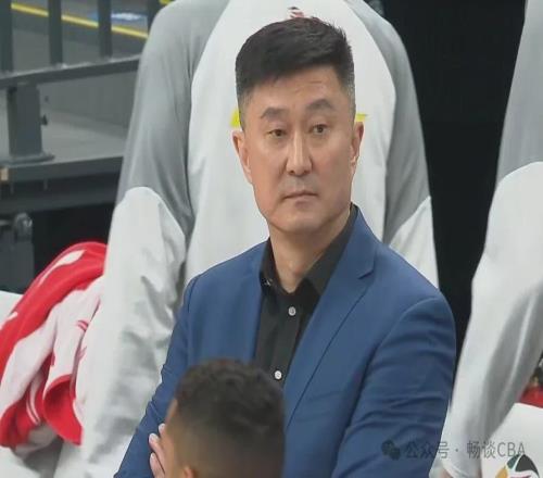 廣東男籃31分慘敗，北京男籃大勝，曾凡博賽季首秀18分，徐杰重傷