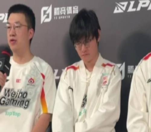 感覺要道心破碎了！Tian賽后群訪低頭臉色沉重沉默不語(yǔ)