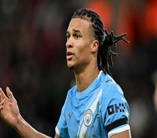 阿克:每位球员都想尽可能多踢比赛我会一直全力以赴