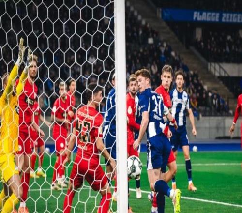 柏林赫塔前锋:从双前锋改踢单箭头,我能理解主教练用人安排