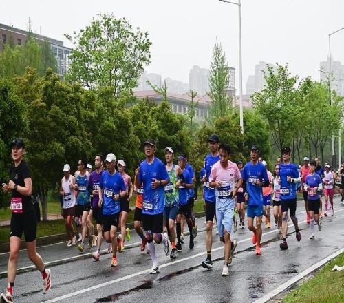 跑马拉松买房最高补贴10万元！多地向马拉松参赛者提供购房优惠