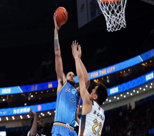 北京VS广州冲击三连胜!麦基渐入佳境,许利民打造全新双塔组合