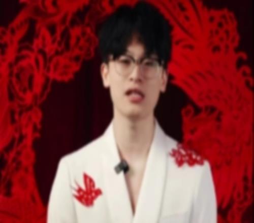 Vampire拜年：祝大家在新的一年里，五福臨門，鴻駿安康