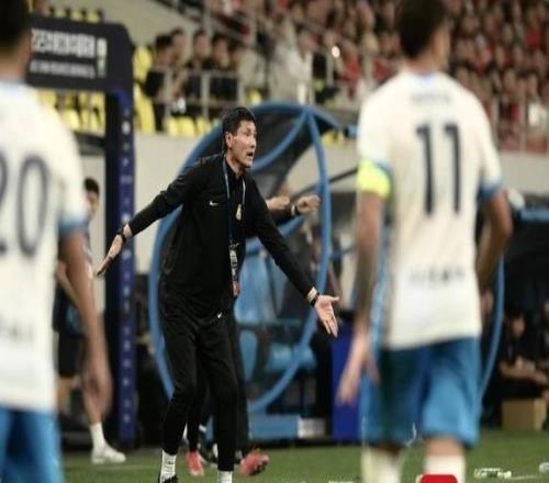 前國腳邵佳一正式執(zhí)掌中國男足他會(huì)帶領(lǐng)國足走向何方