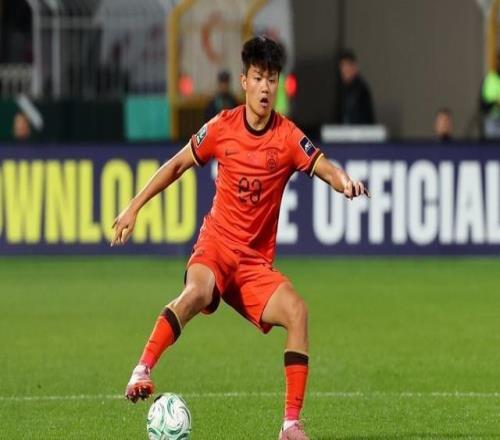 1170万加盟中超冠军!20岁后卫西协丙无球可踢,回国1年直接起飞