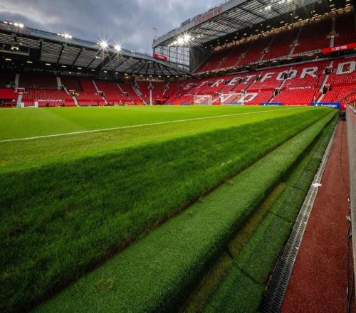 曼联推出参观老特拉福德的情人节套餐,100英镑人享用下午茶