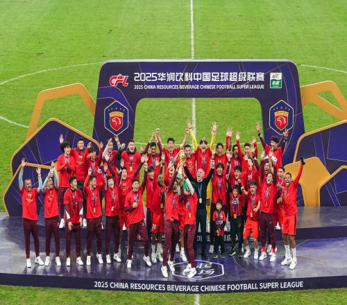 向上海滩老二致敬,是申花让转型中的上海海港蝉联冠军